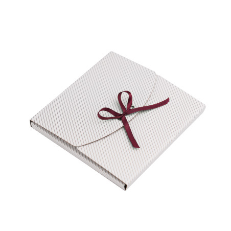 Small White Envelope with Gold Lines | 155x155x10 mm | Superbox
