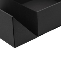 Divdurvju melna kaste ar zelta lenti | 220x220x90 mm | Superbox