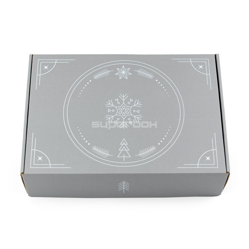 Pelēka A4 kaste ar minimālistiskiem ziemas ornamentiem Pelēka A4 kaste ar minimālistiskiem ziemas ornamentiem