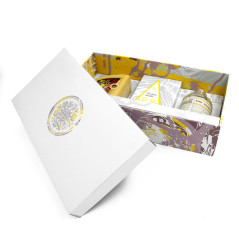 Exquisite Business Gift Box Curated for Cheese and Beverage