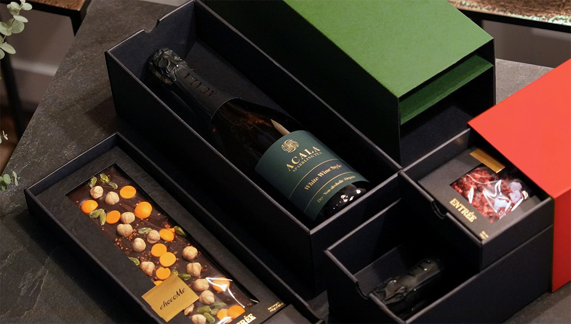 SUPERBOX prezentē jaunus kārbu modeļus 2025. gada Ziemassvētku sezonai